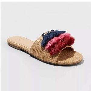 🆕 a new day | Pom Pom Woven Slider Sandals